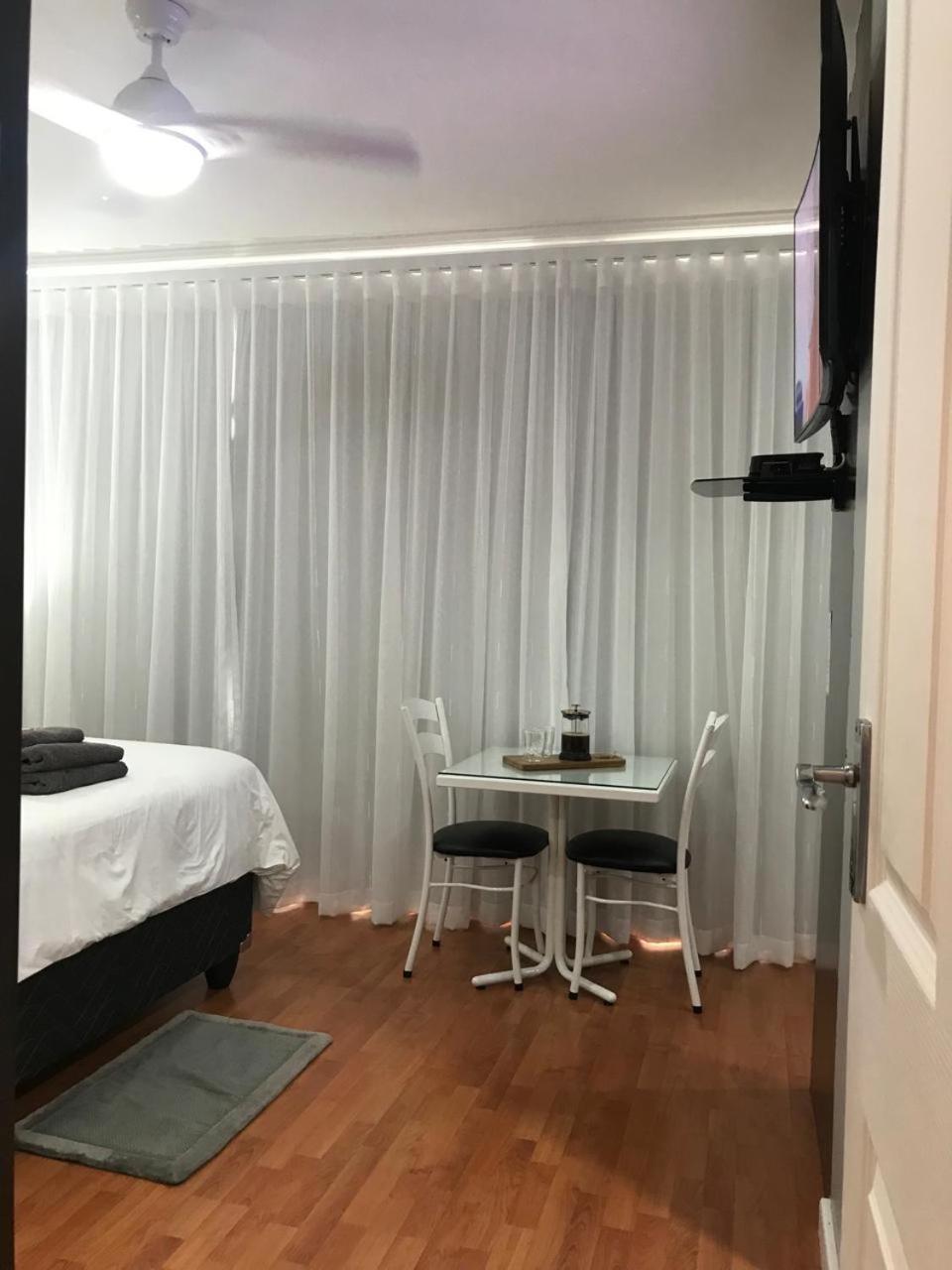Sky Holiday House Ист-Лондон Экстерьер фото